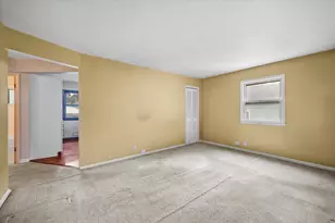 842 E Doty Pl, Milwaukee, WI 53207 - Photo 9
