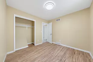 7749 N 80th St, Milwaukee, WI 53223 - Photo 15