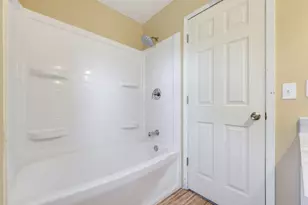 7749 N 80th St, Milwaukee, WI 53223 - Photo 13