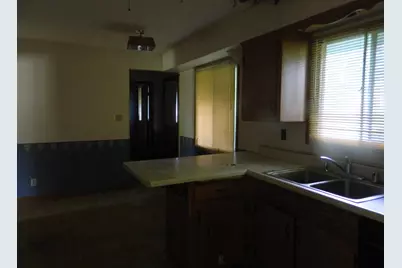 415  Catskill Rd, Brookfield, WI 53186 - Photo 7