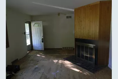 415  Catskill Rd, Brookfield, WI 53186 - Photo 5