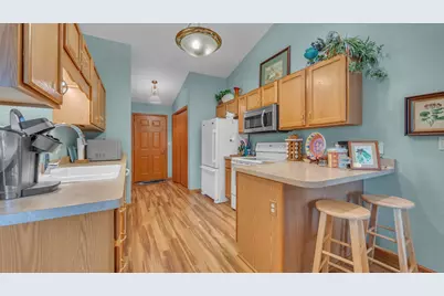 1715  Springwood Ct, Sheboygan, WI 53081 - Photo 13