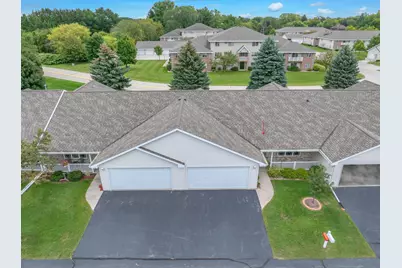 1715  Springwood Ct, Sheboygan, WI 53081 - Photo 3