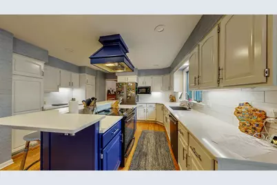 425  Newman Ct, Jefferson, WI 53549 - Photo 5