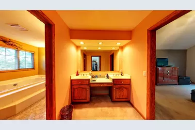 425  Newman Ct, Jefferson, WI 53549 - Photo 25