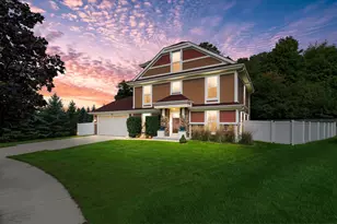 914 Durango Dr, Hartford, WI 53027 - Photo 1