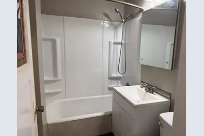 2122 S 77th St, West Allis, WI 53219 - Photo 13