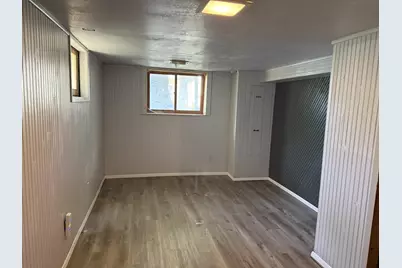 2122 S 77th St, West Allis, WI 53219 - Photo 15
