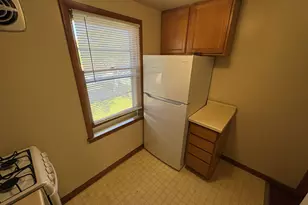 3923 N 92nd St, Milwaukee, WI 53222 - Photo 11