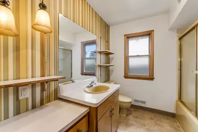 6105 S Swift Ave, Cudahy, WI 53110 - Photo 17
