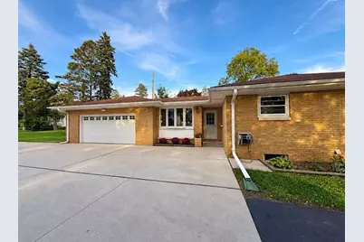 3472 E Ryan Rd, Oak Creek, WI 53154 - Photo 3