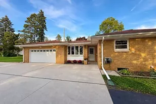 3472 E Ryan Rd, Oak Creek, WI 53154 - Photo 3