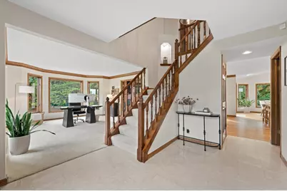 W308N1801  Westlake Cir, Delafield, WI 53018 - Photo 3