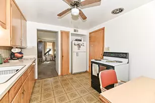 9423 W Mt Vernon Ave, Milwaukee, WI 53226 - Photo 19