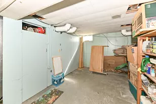 9423 W Mt Vernon Ave, Milwaukee, WI 53226 - Photo 33
