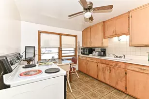 9423 W Mt Vernon Ave, Milwaukee, WI 53226 - Photo 17