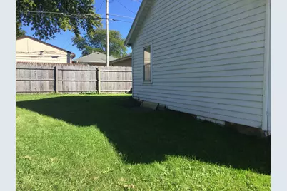 2045  Golf Ave, Racine, WI 53404 - Photo 3