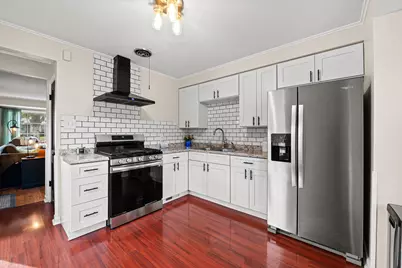 1908 N 118th St, Wauwatosa, WI 53226 - Photo 5