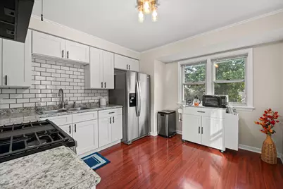 1908 N 118th St, Wauwatosa, WI 53226 - Photo 7