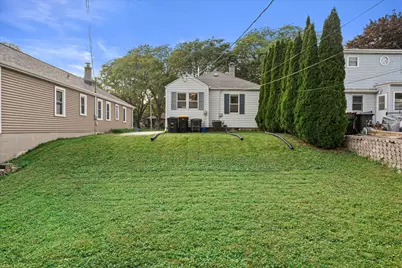 1908 N 118th St, Wauwatosa, WI 53226 - Photo 23