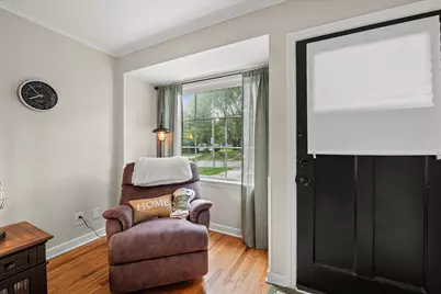 1908 N 118th St, Wauwatosa, WI 53226 - Photo 9