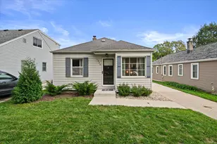 1908 N 118th St, Wauwatosa, WI 53226 - Photo 1