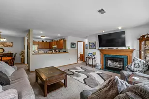 191 Bur Oak Ln, Grafton, WI 53024 - Photo 13