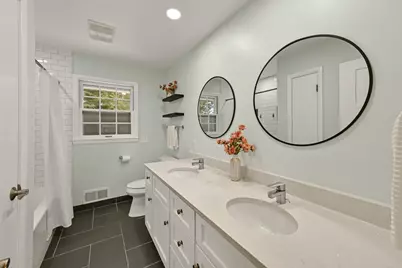 7408 N Seneca Rd, Fox Point, WI 53217 - Photo 29
