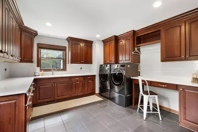 12050 N Maryhill Ct, Mequon, WI 53092 - Photo 17
