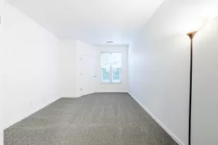 N113W16241 Sylvan Cir, Germantown, WI 53022 - Photo 11