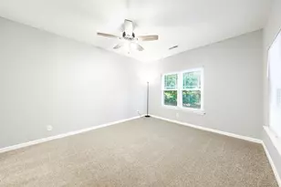 N113W16241 Sylvan Cir, Germantown, WI 53022 - Photo 15