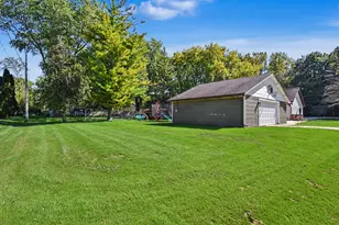 28248 N Lake Dr, Racine, WI 53185 - Photo 31
