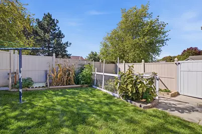 1413  Lee Ave, West Bend, WI 53090 - Photo 19