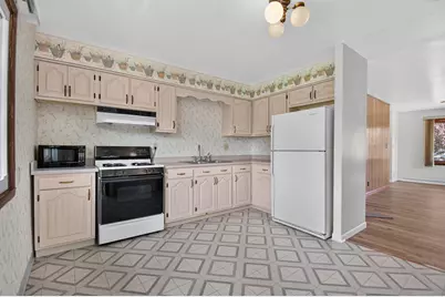8536  18th Ave, Kenosha, WI 53143 - Photo 7