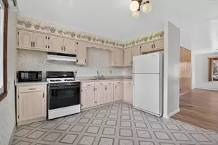 8536 18th Ave, Kenosha, WI 53143 - Photo 7