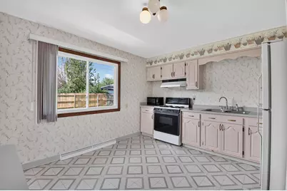 8536  18th Ave, Kenosha, WI 53143 - Photo 9