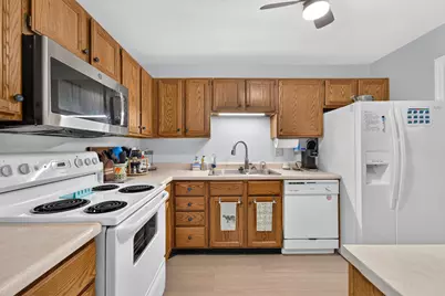 7000  Mariner Dr #104, Racine, WI 53406 - Photo 5