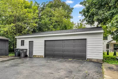 190  Dewey Ave, Fontana, WI 53125 - Photo 41