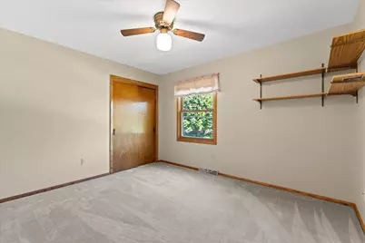 5630  Rachel Gln, Racine, WI 53402 - Photo 31