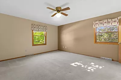 5630  Rachel Gln, Racine, WI 53402 - Photo 25