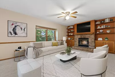 5630  Rachel Gln, Racine, WI 53402 - Photo 9