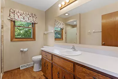 5630  Rachel Gln, Racine, WI 53402 - Photo 29
