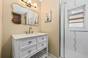 3111 N Marietta Ave, Milwaukee, WI 53211 - Photo 5