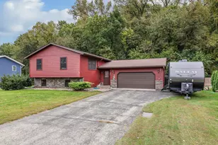 703 Evergreen Dr, Holmen, WI 54636 - Photo 1