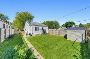 3420 S Pine Ave, Milwaukee, WI 53207 - Photo 23