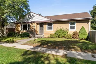 2012 34th St, Two Rivers, WI 54241 - Photo 3