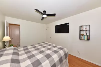 W150N8342  Saxony Dr, Menomonee Falls, WI 53051 - Photo 11