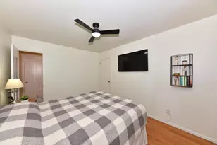 W150N8342 Saxony Dr, Menomonee Falls, WI 53051 - Photo 11