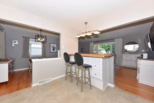 W150N8342 Saxony Dr, Menomonee Falls, WI 53051 - Photo 9
