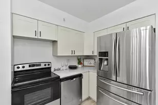 2322 S 63rd St, West Allis, WI 53219 - Photo 13